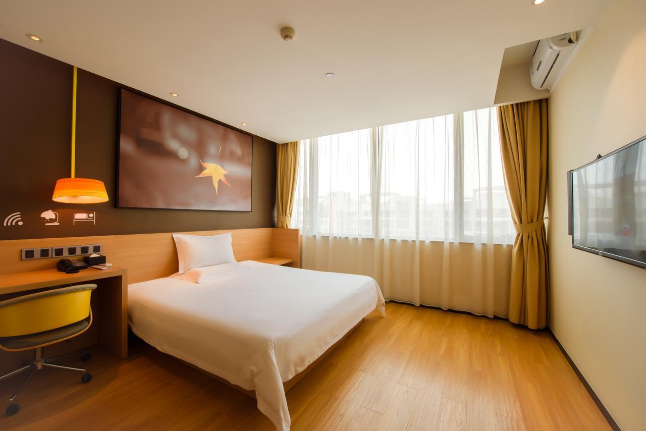 Iu Hotel Ruoyang Yiyang Wenhua Road Exteriör bild